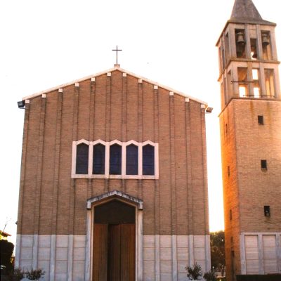 Chiesa Castelnuovo con campanile - 1